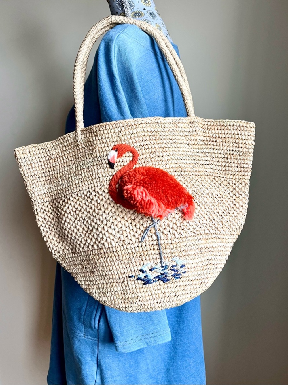 Handmade Raffia Tote Bag with Embroidered Flamingo - Picture 3 of 15